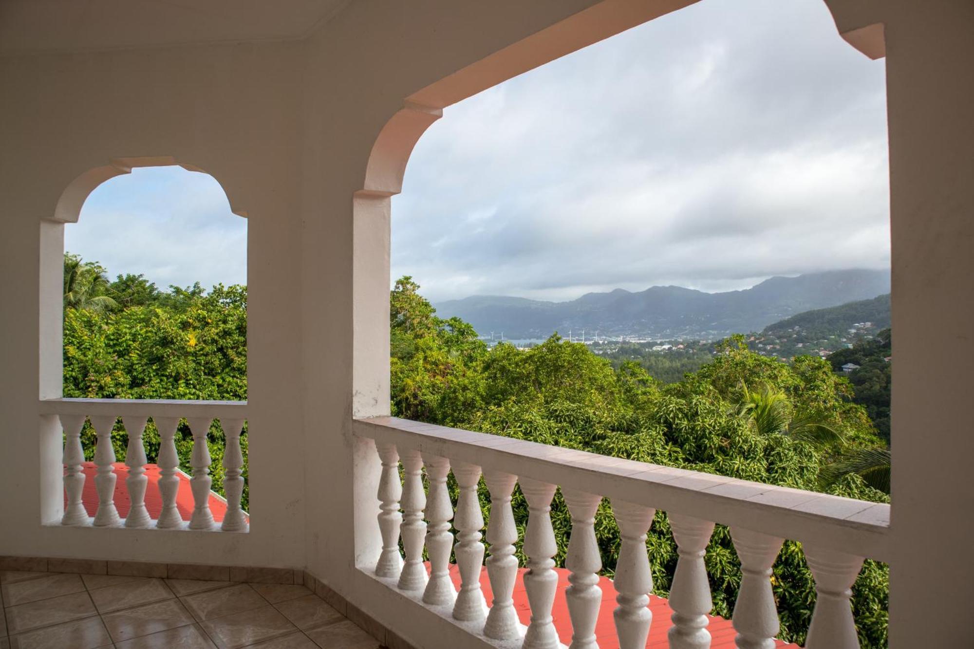 Mountain Apartments Anse Etoile Esterno foto